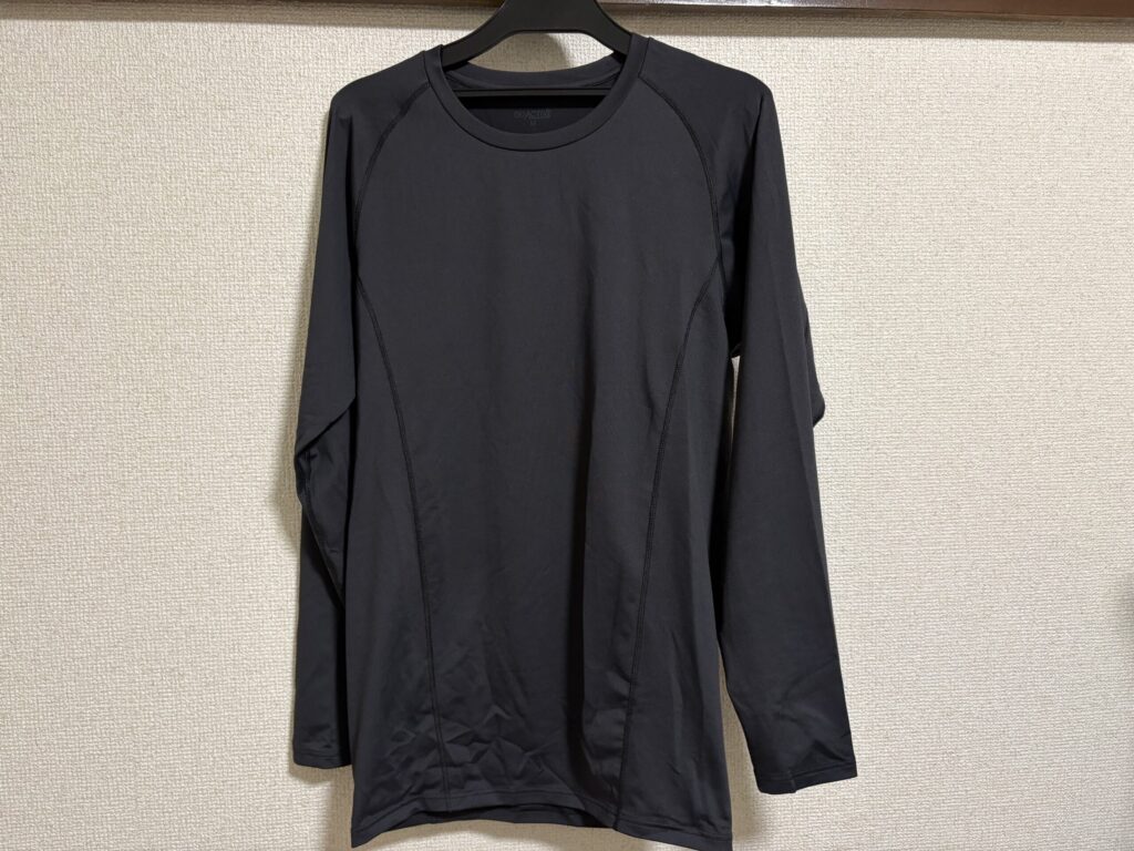 GUのアクションサポートインナーTの写真